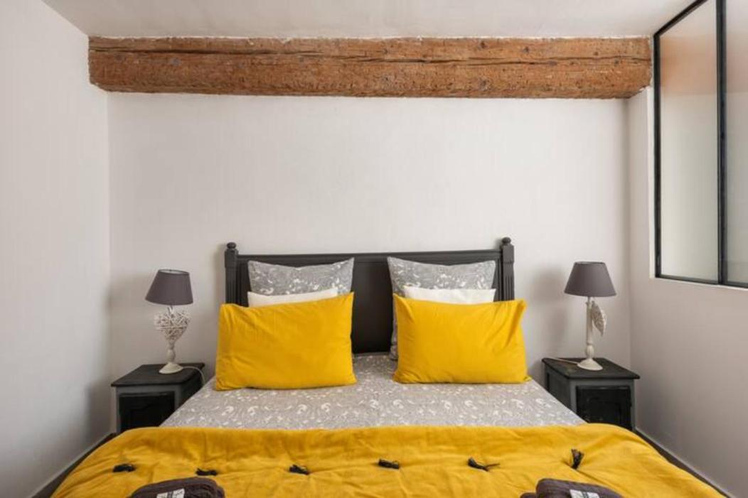 La Tour 1 Appartement Au Coeur Du Centre Ville リル・シュル・ラ・ソルギュ エクステリア 写真